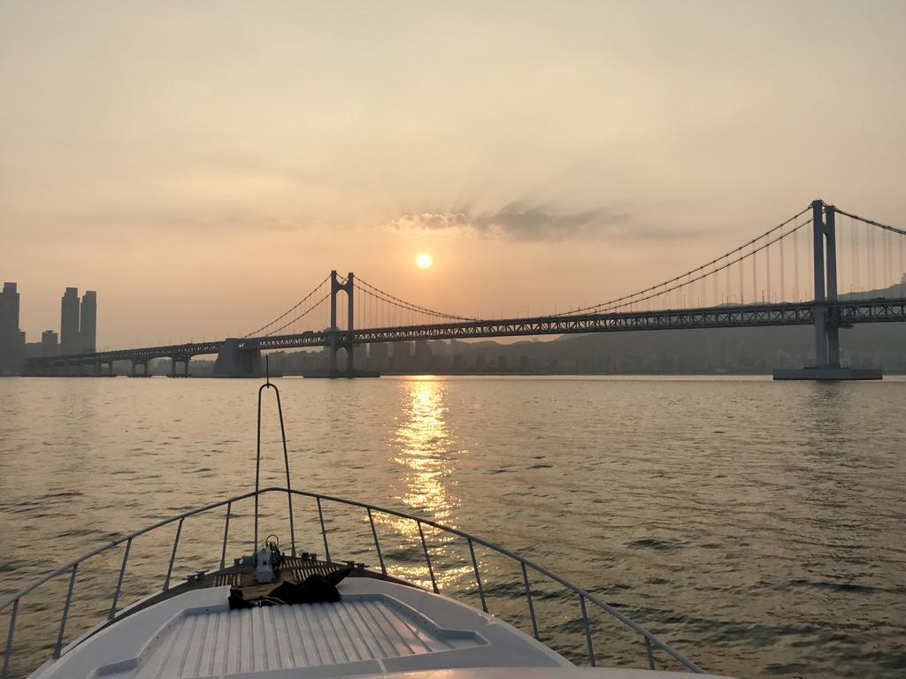 Hotel Sea And Yacht Busan Exterior foto